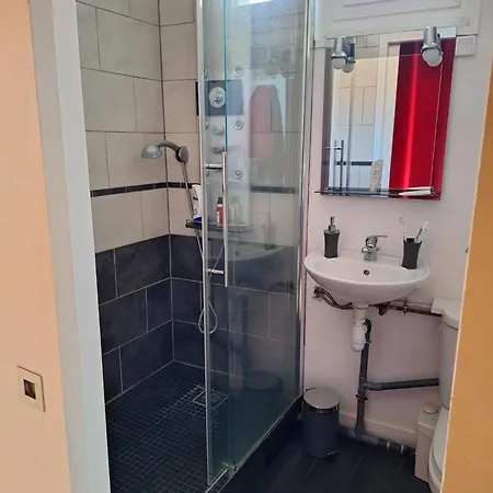 Appartement Charmant Duplex Avec Terrasse Ideal Pour Profiter Des Jo !